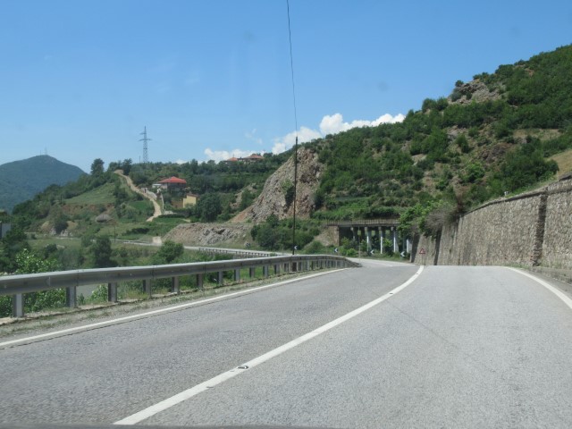 Redelijke wegen in Albani